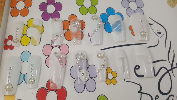 Faux ongles a coller soi meme mariage ceremonie