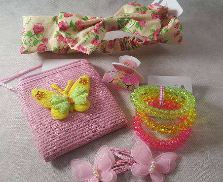 Coffret fille fleurs et papillons rose et jaune