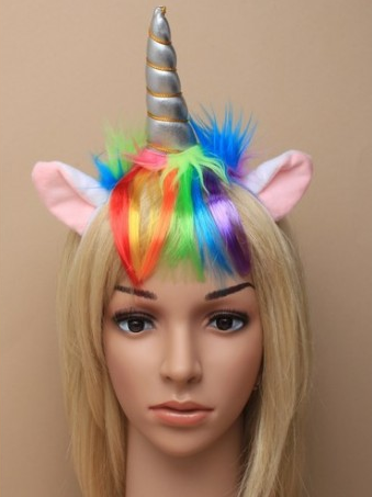Coiffure avec serre tete licorne
