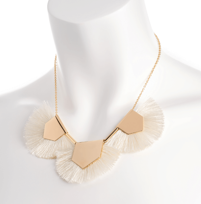 Collier pompon creme image 2019